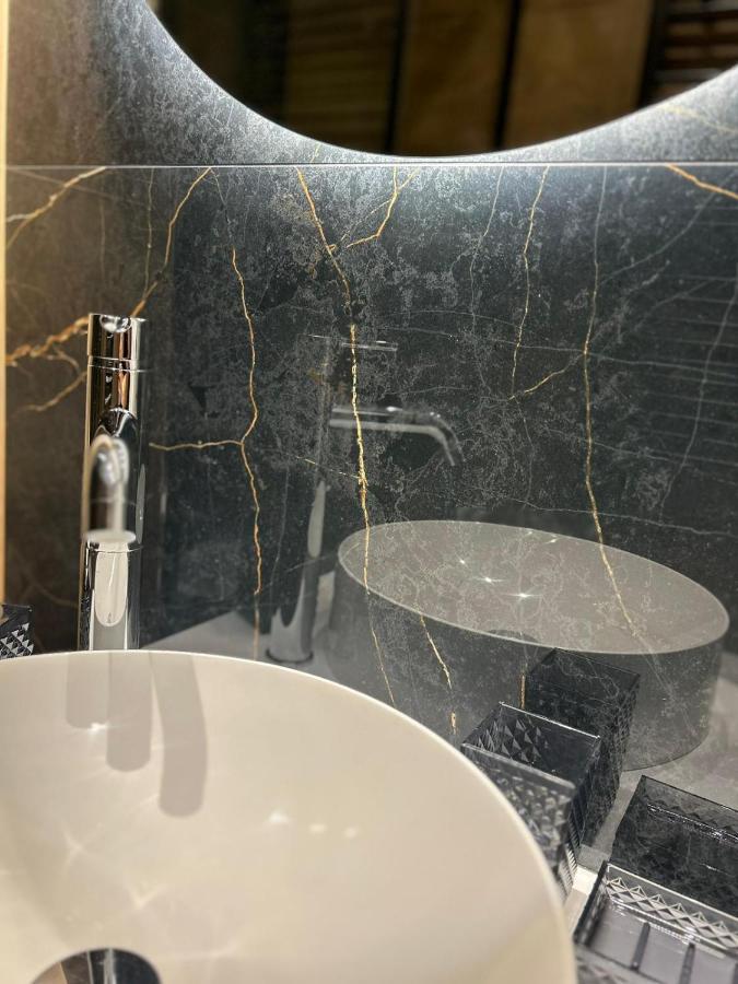 Roma Nostra Luxury B&B Bagian luar foto