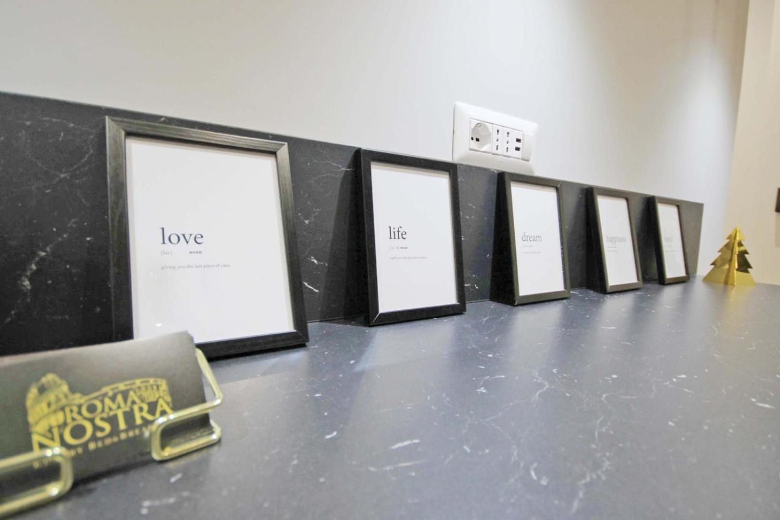 Roma Nostra Luxury B&B Bagian luar foto